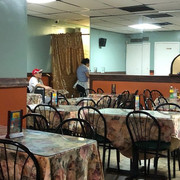 Restaurante 'El Buen Sabor' cierra tras perder 60% de pedidos por WhatsApp no atendido